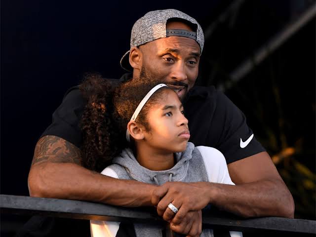 Basketball Player kobe bryant with his daughter