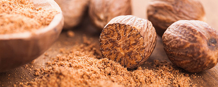Nutmeg Health Benefits: What is It, Nutritional Facts, and Uses
